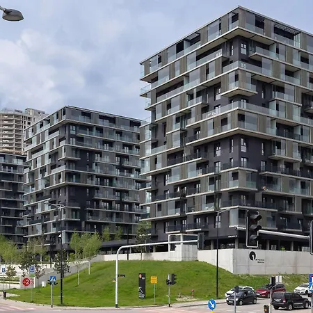 Apartment Stylish With Parking Near Spodek Arena By Renters