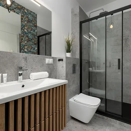 شقة Stylish With Parking Near Spodek Arena By Renters