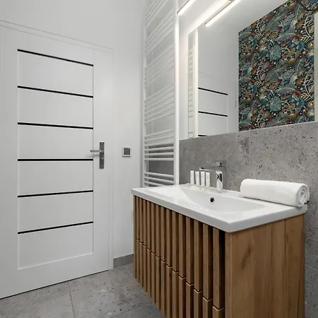 شقة Stylish With Parking Near Spodek Arena By Renters